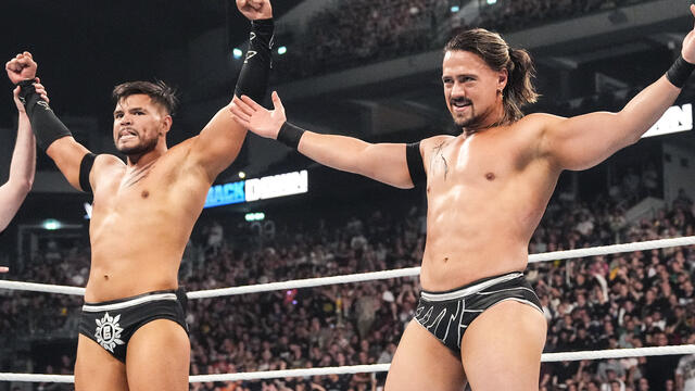WWE टैग टीम की AAA ट्रिपलमेनिया रेजिया के लिए घोषणा की गई।