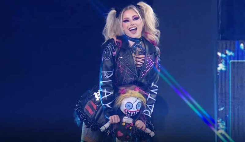 Photo: Alexa Bliss Shows Off Black Eye After Nasty Fall